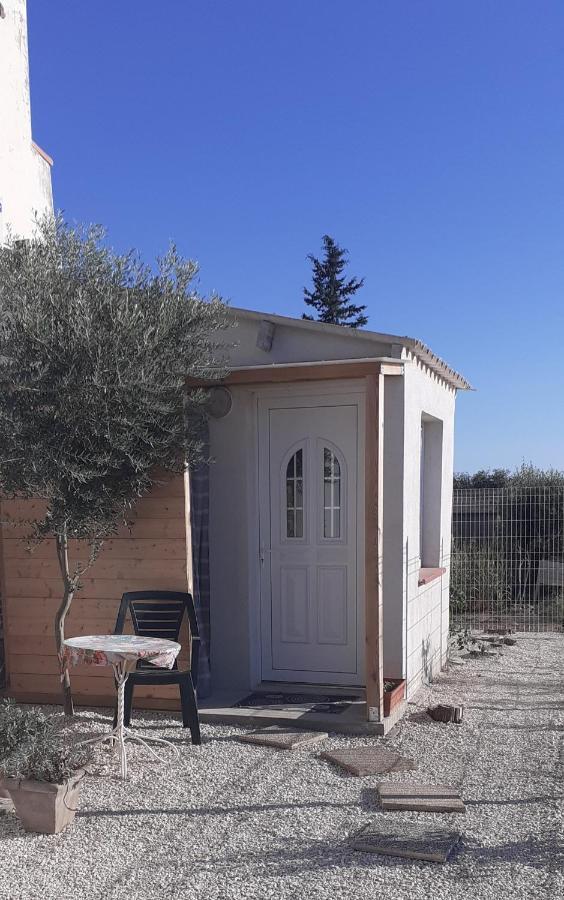 Mas Vincent Apartment La Fare-les-Oliviers Екстериор снимка