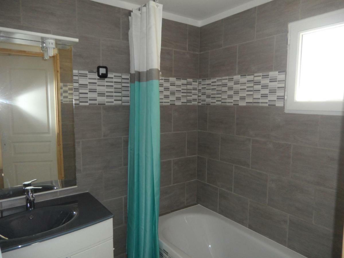 Mas Vincent Apartment La Fare-les-Oliviers Екстериор снимка